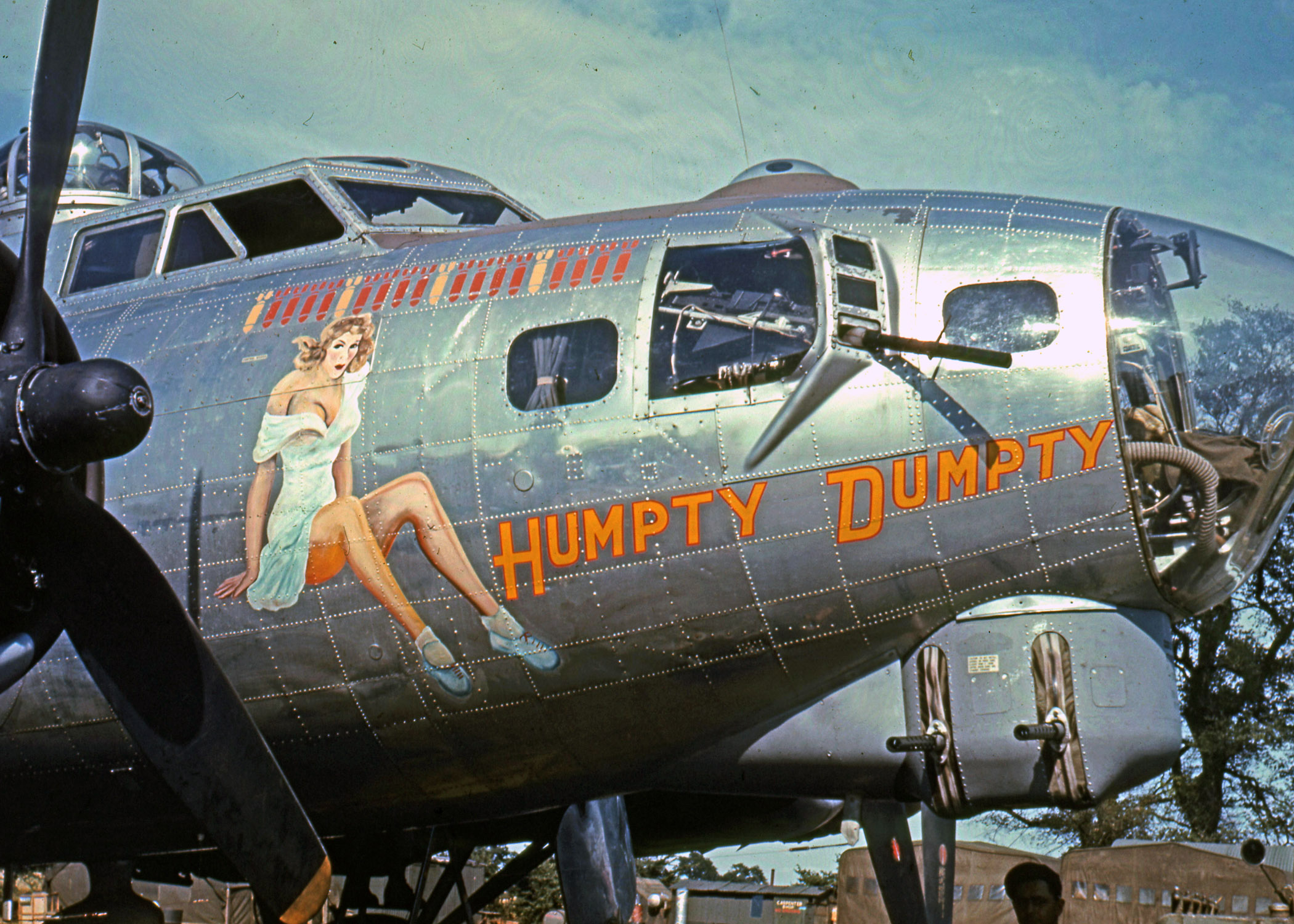 B-17 #42-107233 / Humpty Dumpty